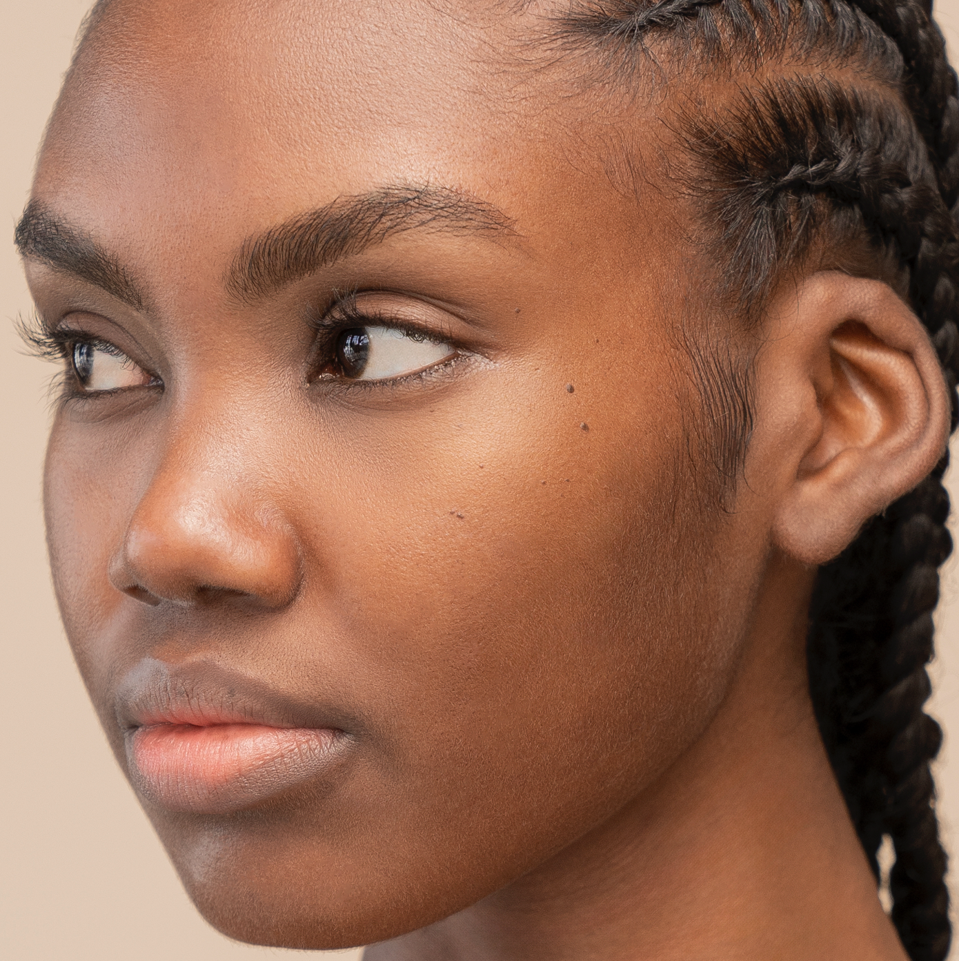 African american woman with no hyperpigmentation or scars
